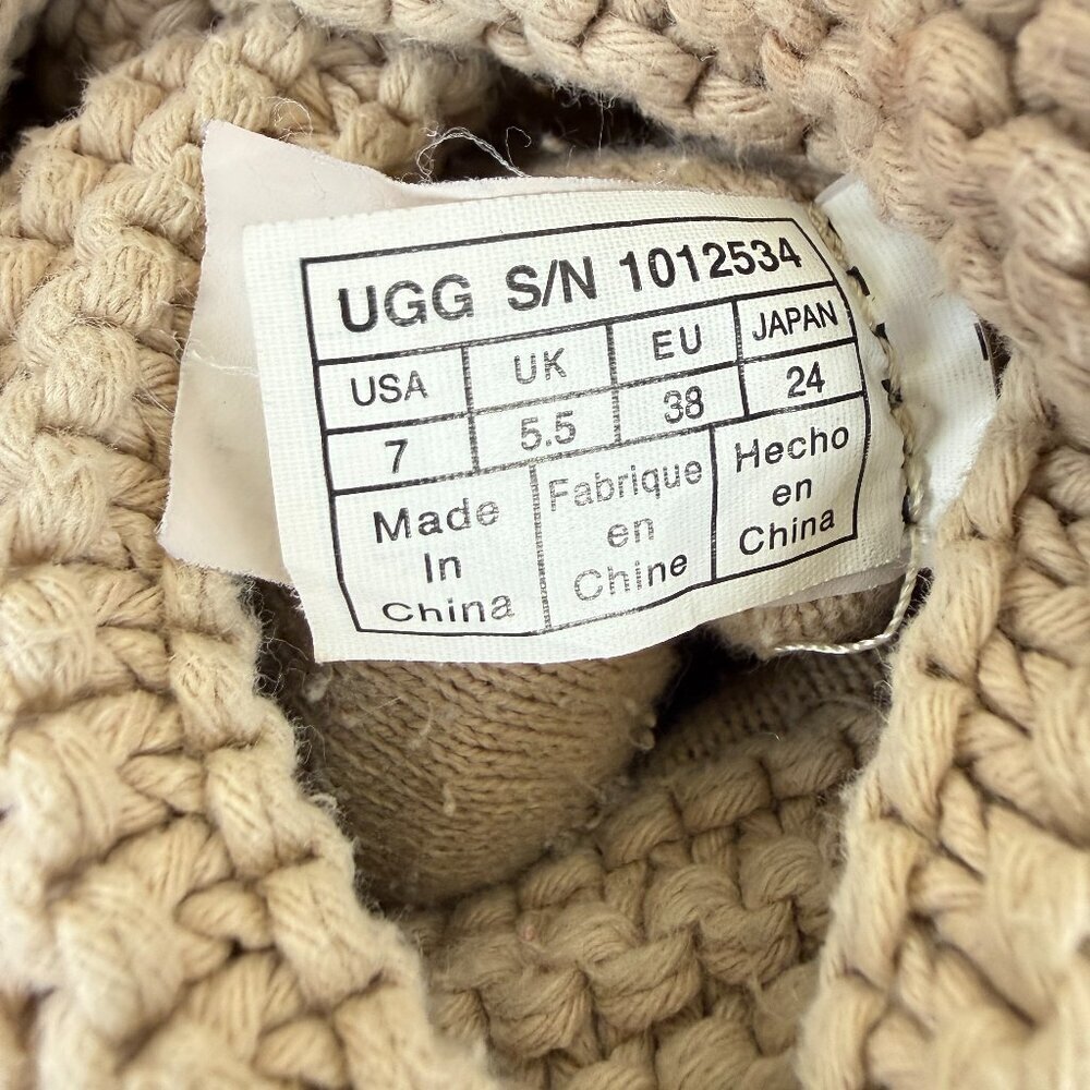 EUC UGG Shaina Sweater Cuff Boots S/N 1012534 - Picture 11 of 13
